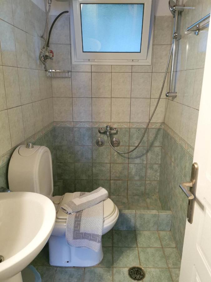Marina Appartement Perama  Buitenkant foto