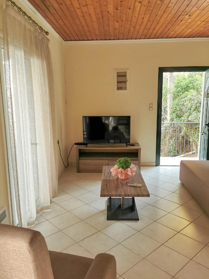 Marina Appartement Perama  Buitenkant foto