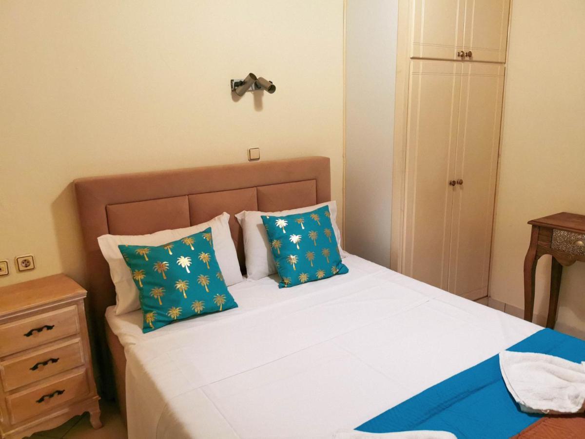 Marina Appartement Perama  Buitenkant foto
